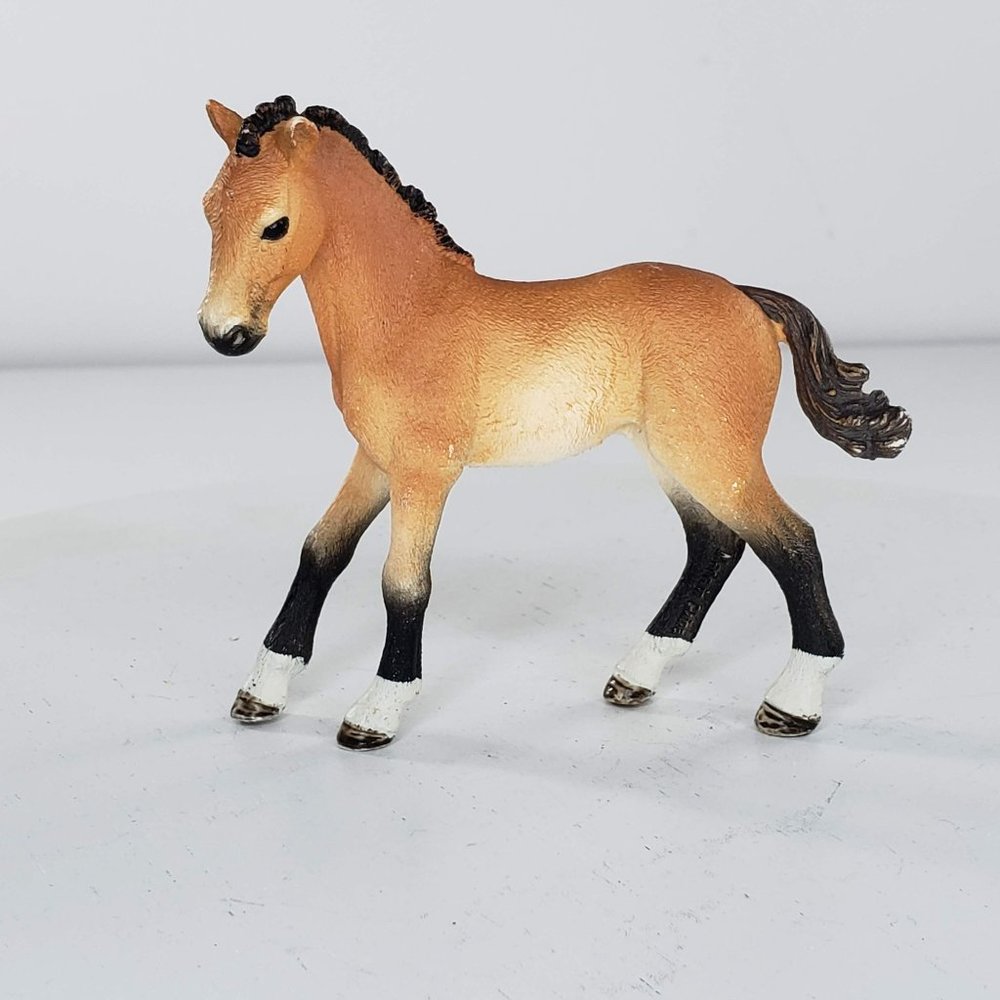 Schleich Tennessee Walker Foal Baby Horse #13804